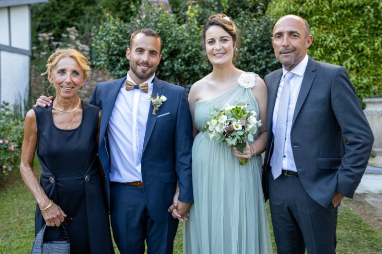 photo de famille lors d'un mariage